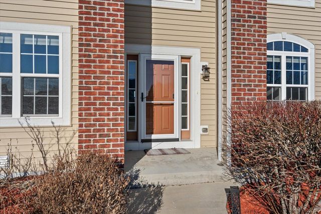 N42W22770 Beacon COURT, Pewaukee, WI 53072