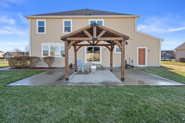 N42W22770 Beacon COURT, Pewaukee, WI 53072