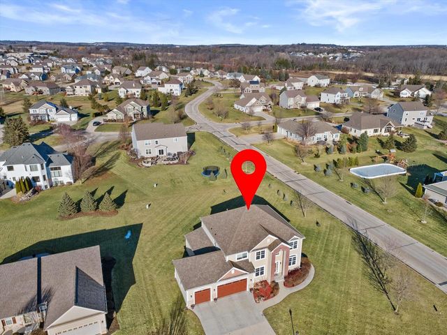 N42W22770 Beacon COURT, Pewaukee, WI 53072