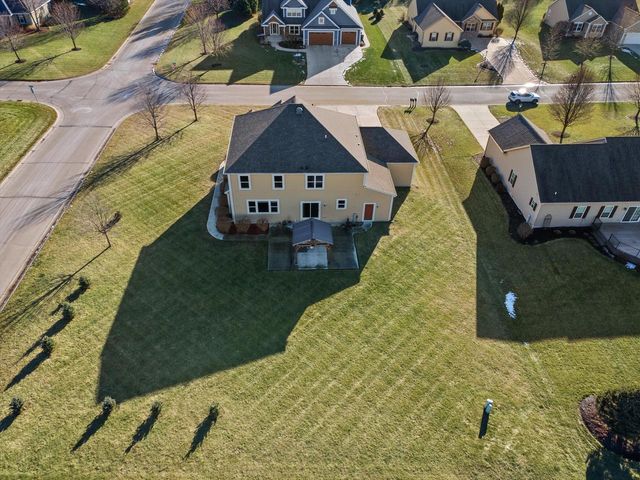 N42W22770 Beacon COURT, Pewaukee, WI 53072