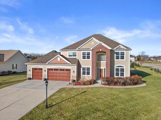 N42W22770 Beacon COURT, Pewaukee, WI 53072
