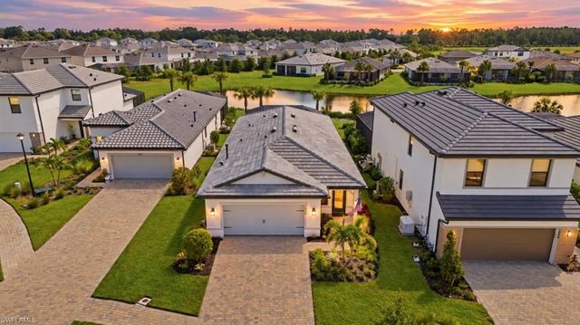 1880 Sierra CT, Naples, FL 34120