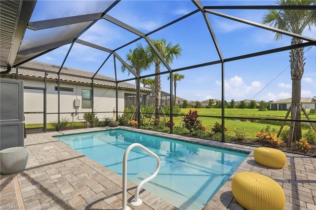 1880 Sierra CT, Naples, FL 34120