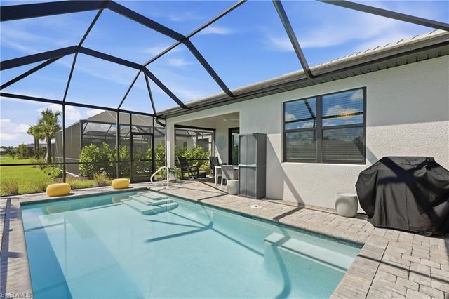 1880 Sierra CT, Naples, FL 34120