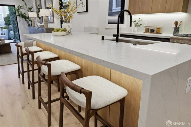 554 18th Avenue, San Francisco, CA 94121