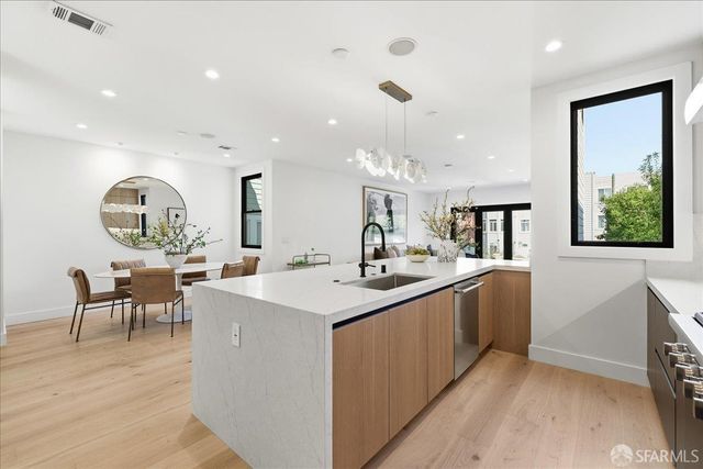 554 18th Avenue, San Francisco, CA 94121