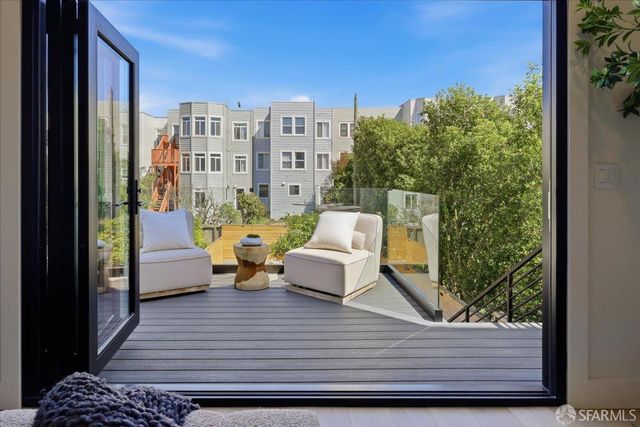 554 18th Avenue, San Francisco, CA 94121