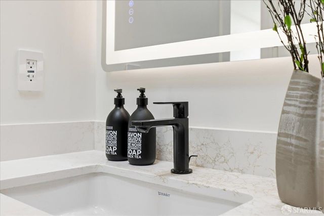 554 18th Avenue, San Francisco, CA 94121