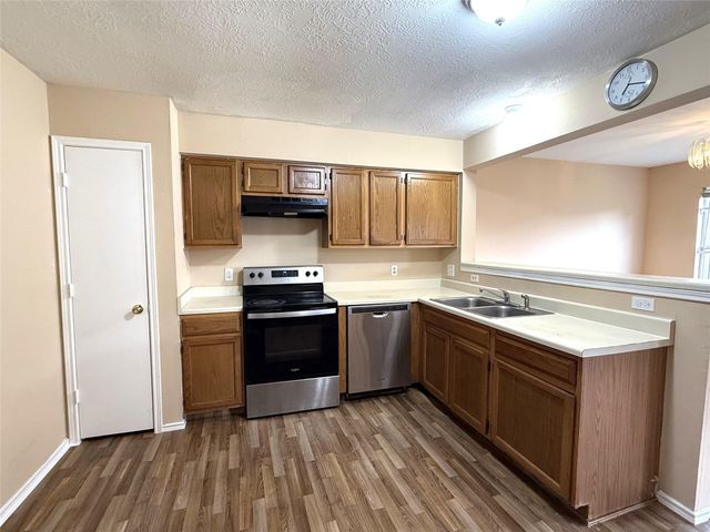 9023 Kalewood Drive, Houston, TX 77099