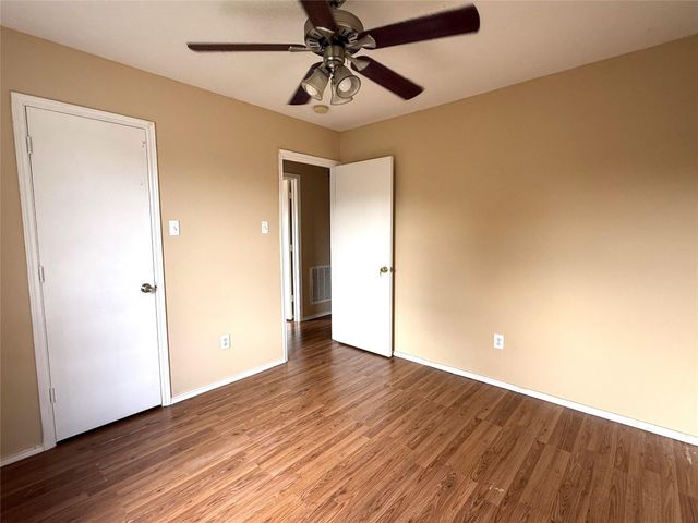 9023 Kalewood Drive, Houston, TX 77099