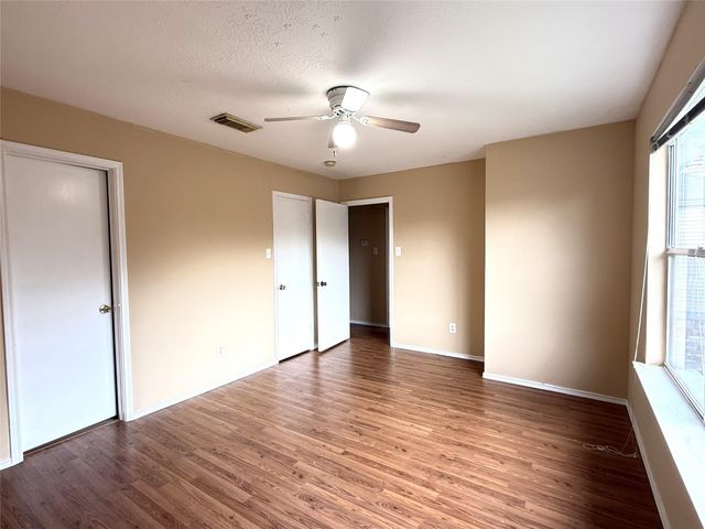 9023 Kalewood Drive, Houston, TX 77099