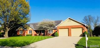 9 Barrett Drive, Swansea, IL 62226