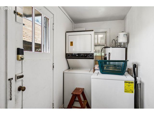663 VAN BUREN St, Eugene, OR 97402