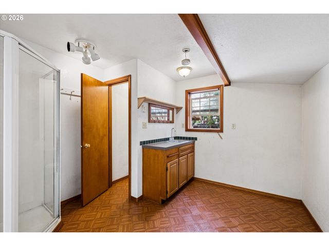 663 VAN BUREN St, Eugene, OR 97402