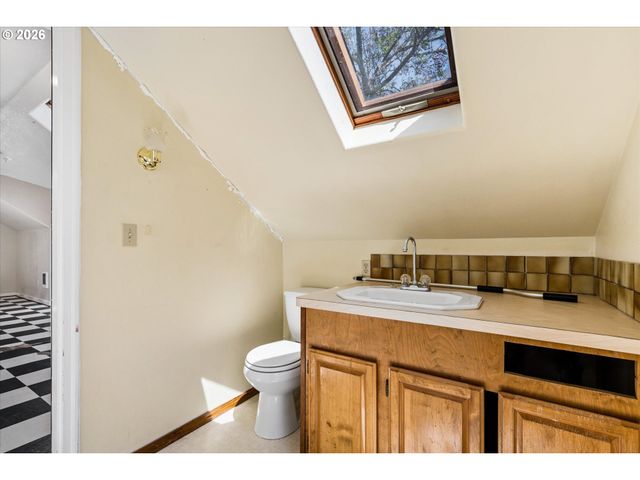 663 VAN BUREN St, Eugene, OR 97402