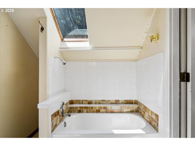 663 VAN BUREN St, Eugene, OR 97402