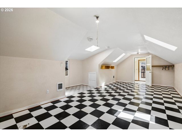 663 VAN BUREN St, Eugene, OR 97402
