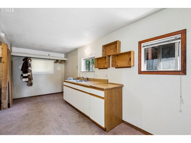 663 VAN BUREN St, Eugene, OR 97402