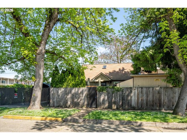 663 VAN BUREN St, Eugene, OR 97402