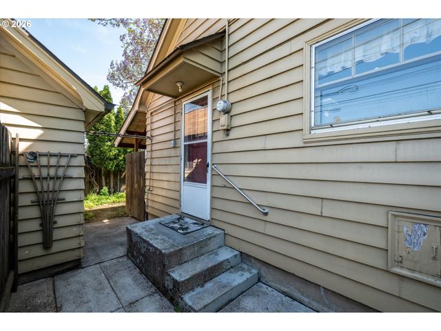 663 VAN BUREN St, Eugene, OR 97402