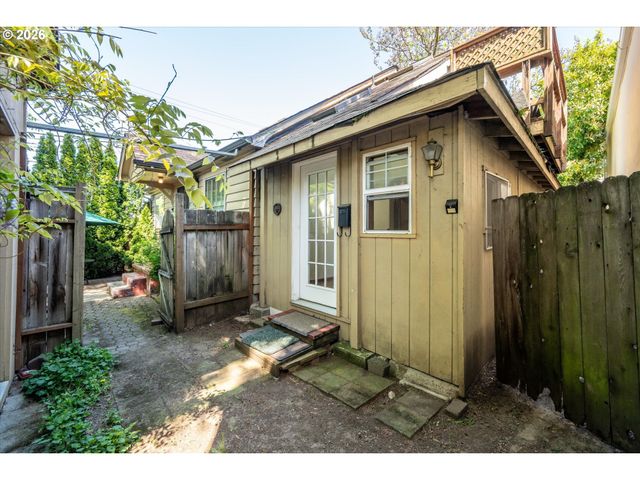 663 VAN BUREN St, Eugene, OR 97402