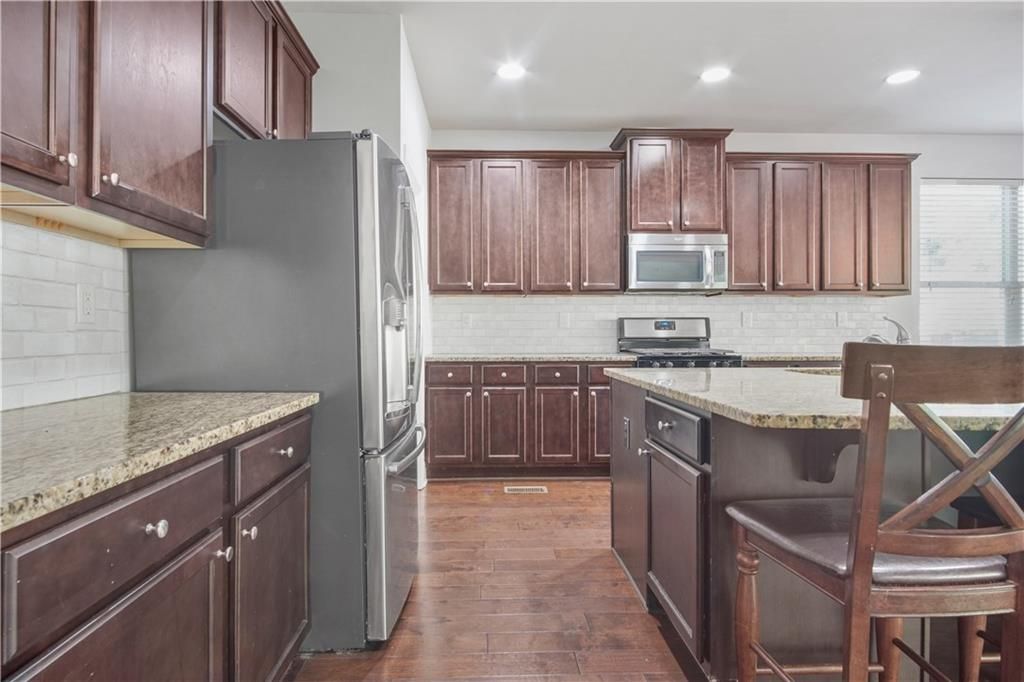 Image 20 of property listing at 3995 Village Estates Court, Cumming, GA 30040