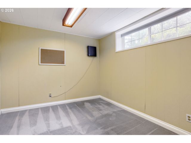 12010 Nw LOVEJOY St, Portland, OR 97229