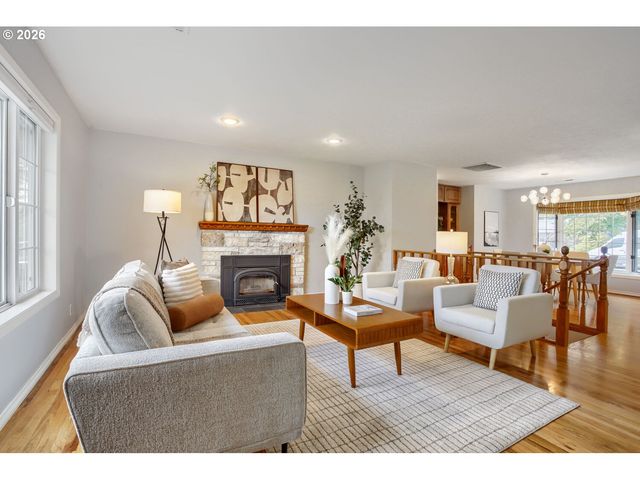 12010 Nw LOVEJOY St, Portland, OR 97229