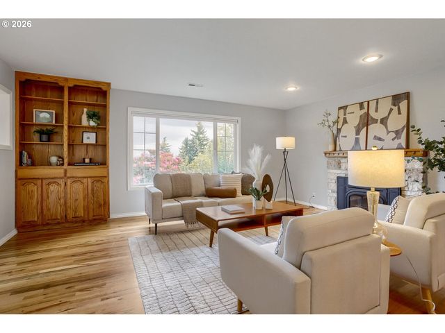 12010 Nw LOVEJOY St, Portland, OR 97229