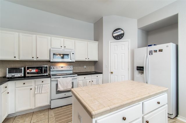 6010 Sutherland Dr, Corpus Christi, TX 78414
