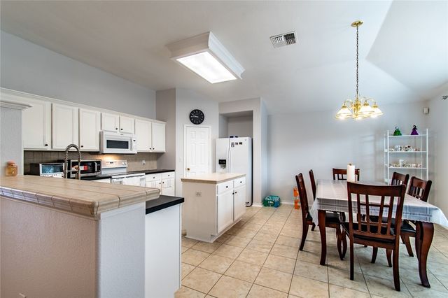 6010 Sutherland Dr, Corpus Christi, TX 78414