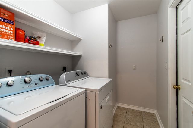 6010 Sutherland Dr, Corpus Christi, TX 78414