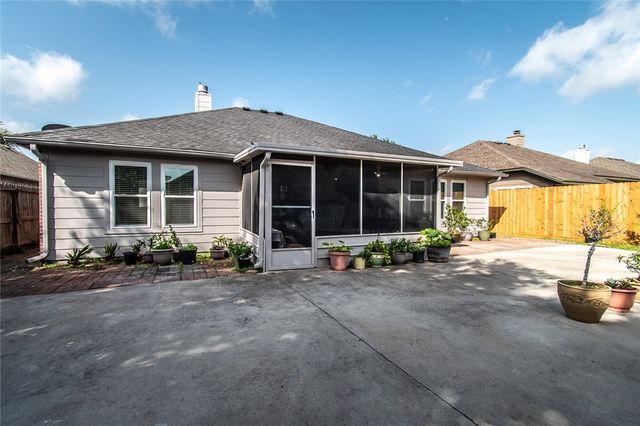 6010 Sutherland Dr, Corpus Christi, TX 78414