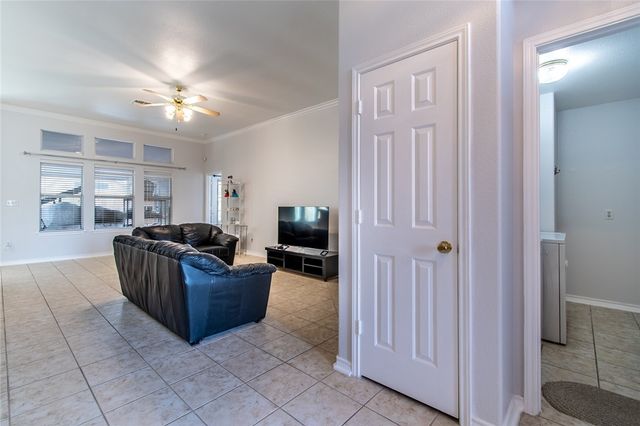 6010 Sutherland Dr, Corpus Christi, TX 78414