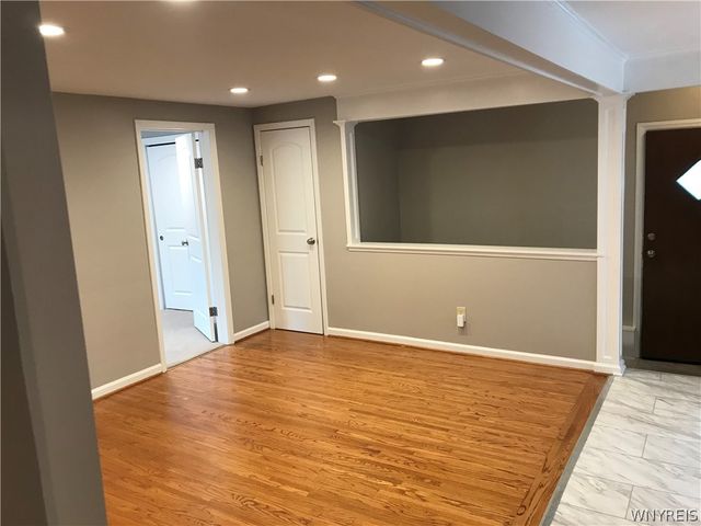 88 Royal Parkway East, Amherst, NY 14221