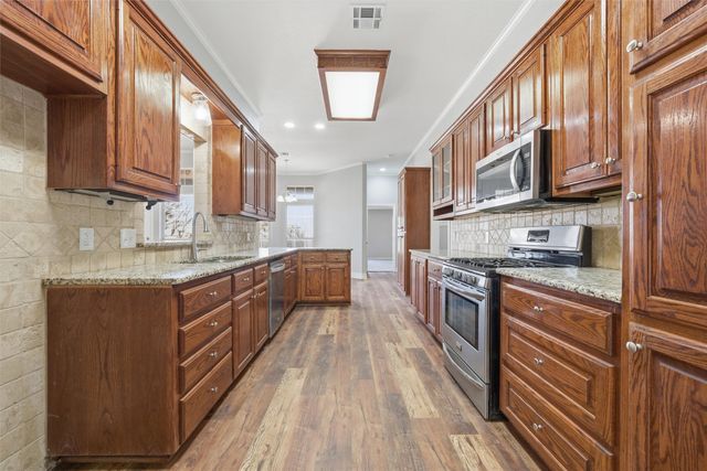 693 Mclaughlin Road, Woodway, TX 76712