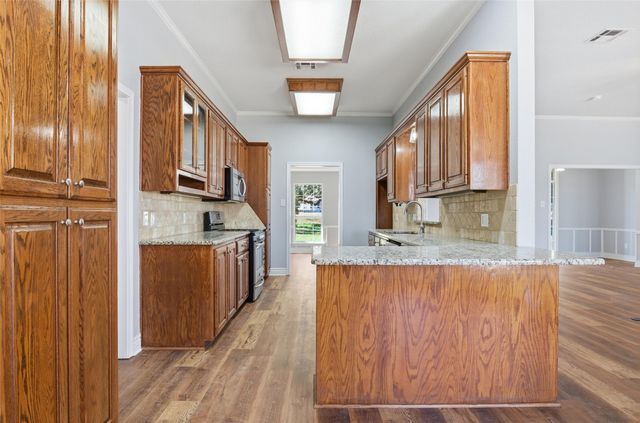 693 Mclaughlin Road, Woodway, TX 76712