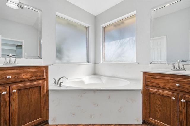 693 Mclaughlin Road, Woodway, TX 76712