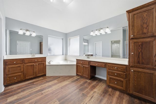 693 Mclaughlin Road, Woodway, TX 76712