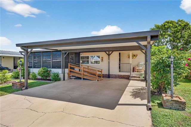 4 Oceans BLVD # 4, Naples, FL 34104