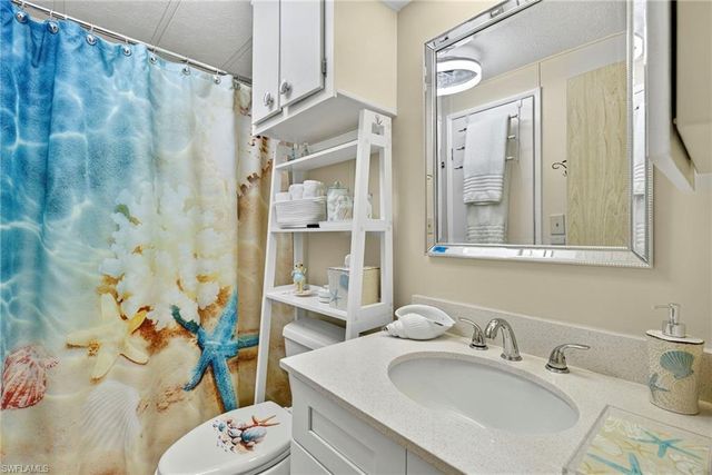 4 Oceans BLVD # 4, Naples, FL 34104