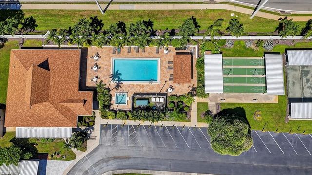 4 Oceans BLVD # 4, Naples, FL 34104