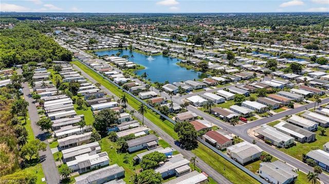 4 Oceans BLVD # 4, Naples, FL 34104