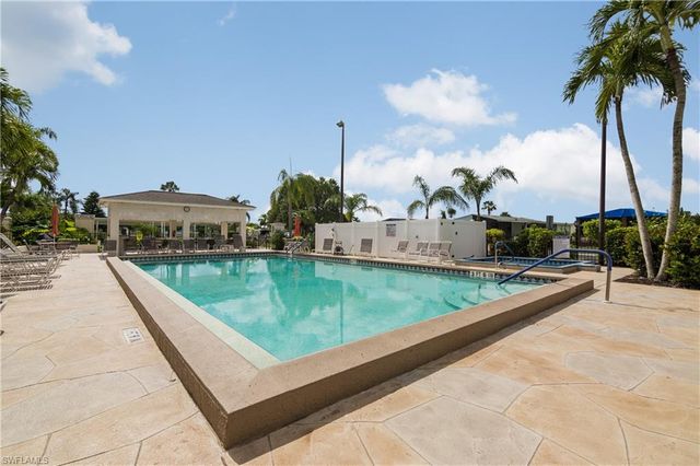 4 Oceans BLVD # 4, Naples, FL 34104