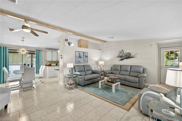 4 Oceans BLVD # 4, Naples, FL 34104