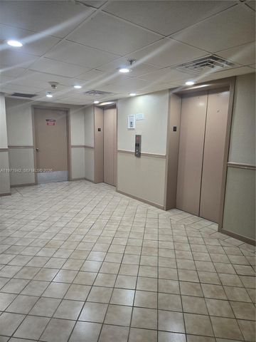 4001 Hillcrest Dr 909 909, Hollywood, FL 33021