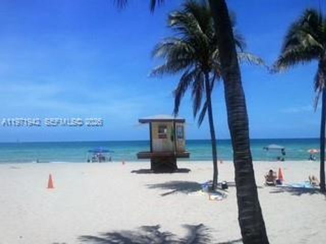 4001 Hillcrest Dr 909 909, Hollywood, FL 33021