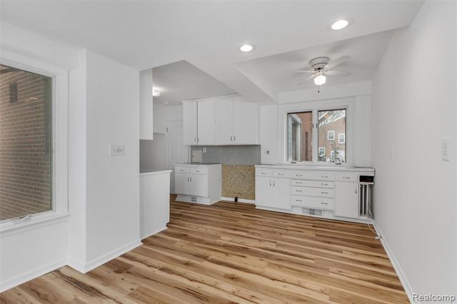 12935 Victoria Avenue, Huntington Woods, MI 48070