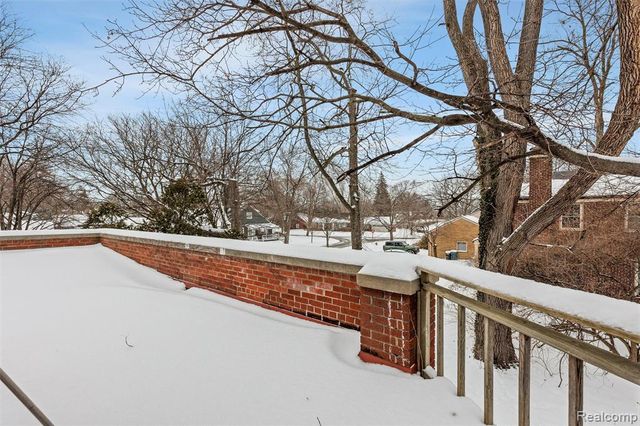 12935 Victoria Avenue, Huntington Woods, MI 48070