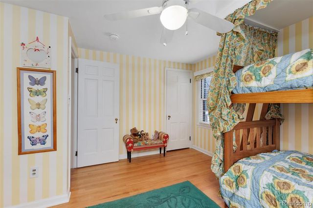 12935 Victoria Avenue, Huntington Woods, MI 48070